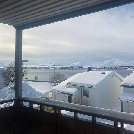 Free Parking Spacious With Ocean And Mountain View Apartamento