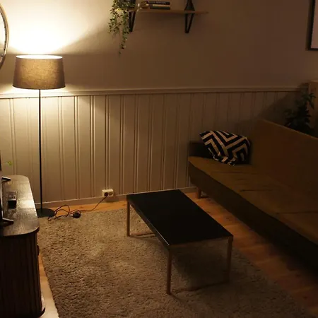 Free Parking Spacious With Ocean And Mountain View * Tromso